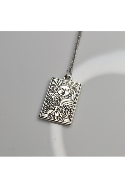 Atelier Nui Tarot Kartları The Sun Charm Kolye / Günes Kartı Tarot Kolye Ay y...