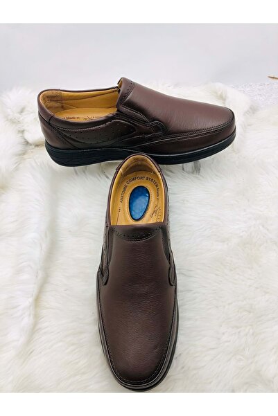 ÇİĞDEM KUNDURA Чорні шкіряні черевики на підборах з гелевою підкладкою для чоловіків - (960)