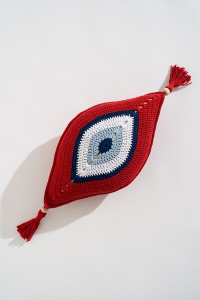 Hilaliart وسادة محبوكة حمراء على شكل عين الشر - وسادة رمي محبوكة يدويًا على شكل عين حمراء