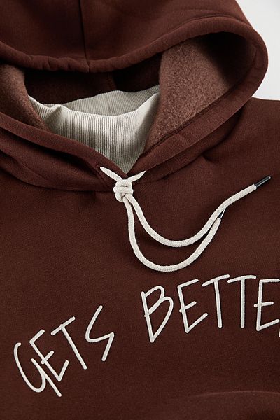 Trendyol Curve Plus Size Rib Detailed Brown Slogan Sweatshirt - Oversize Collar Tbbaw25Ao00033