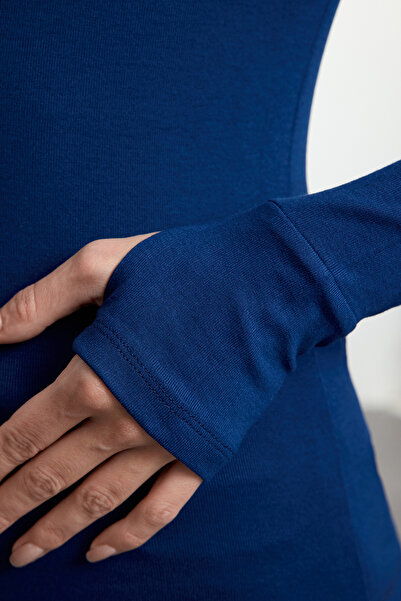 Trendyol Collection Μπλε Navy Βισκόζη/Μαλακό ύφασμα με λεπτομέρεια με δάχτυλα Εύκαμπτη πλεκτή μπλούζα TWOAW25BZ00014