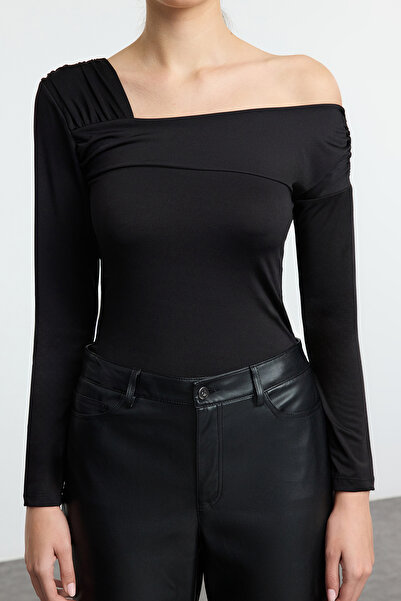 Trendyol Collection Asymmetric Collar Black Flexible Fitted Body - Twoaw25Bd00023