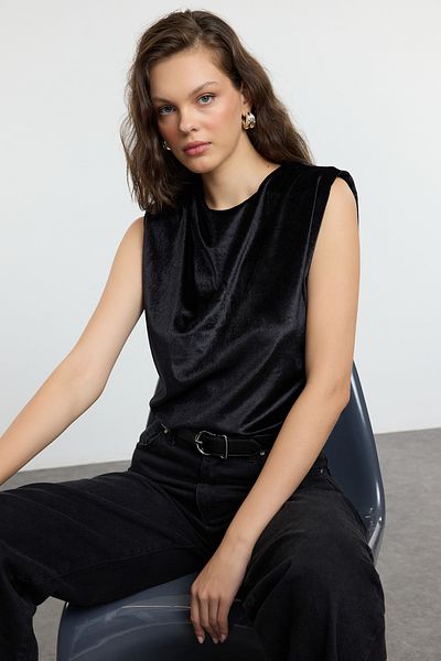 Trendyol Collection Λεπτομερής πλεκτή μπλούζα Μαύρη ντραπέ - Wadded and Gathered Twoaw25Bz00223