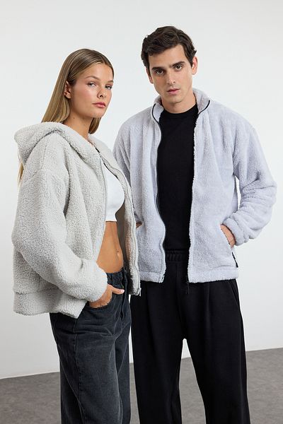 Trendyol Collection Šedá plyšová běžná/běžná mikina s kapucí na zip, tlustá pletená mikina TWOAW25SW00140