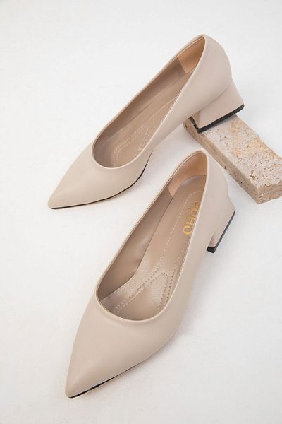 SOHO Beige Klassische Damenschuhe mit Absatz 18391