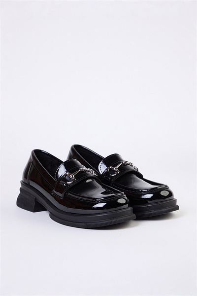 TRENDYOL SHOES Schwarzer Damen-Loafer mit dicker Sohle – Schnalle