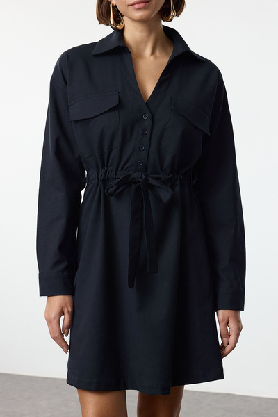 Trendyol Collection Tmavě modré mini tkané šaty - tunelový detail s otvorem v pase, Twoaw25el00166