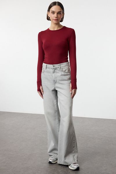 Trendyol Collection Bluză tricotată elastică din viscoză/țesătură moale Bordeaux cu detaliu pentru degete TWOAW25BZ00014