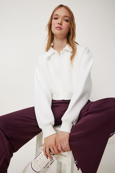 Happiness İstanbul Ecrufarbenes, geripptes Crop-Strick-Sweatshirt mit Polokragen für Damen HW00014