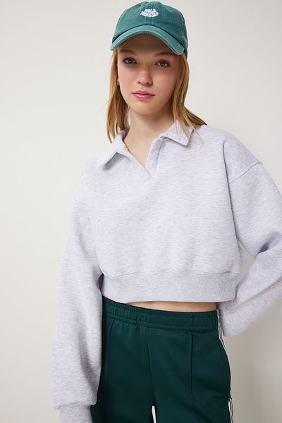 Happiness İstanbul Graues, geripptes Crop-Strick-Sweatshirt mit Polokragen für Damen HW00014
