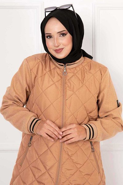 EBRUTESETTÜR Lined Quilted Coat with Stamped Sleeves