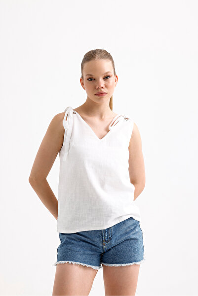 Mavera Otantik White Blouse - Bird Eye Detail