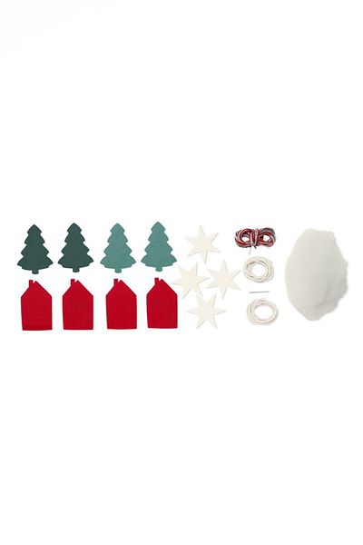 Tchibo Garland With Hanging Felt Decorations, Green