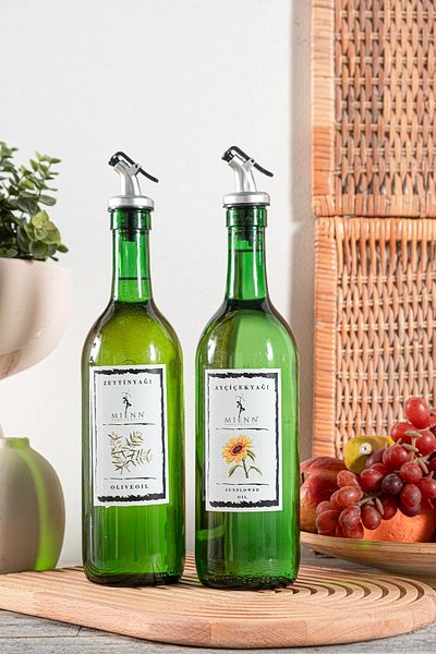 Znp Home 2-Piece Oil Pot - 750 ml Olive Oil Liquid Bottle with Leak-Proof Lid