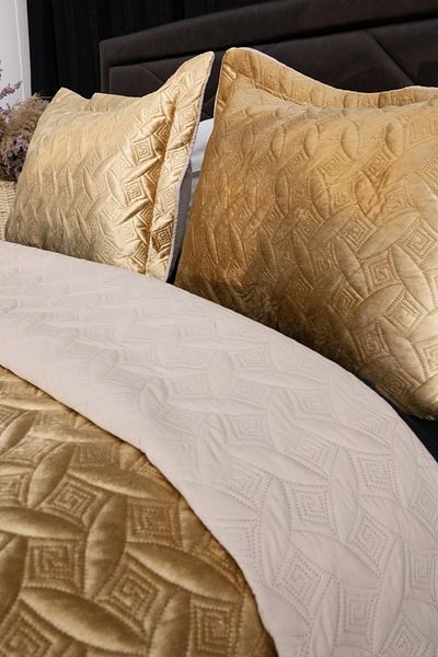 FAVORA Queen Velvet Gold Double Bedspread