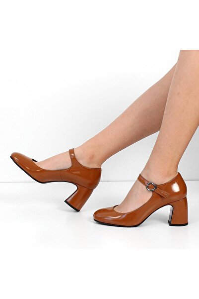 Celal Gültekin Kadın Taba Kalın Topuklu Rugan Deri Klasik Ayakkabı