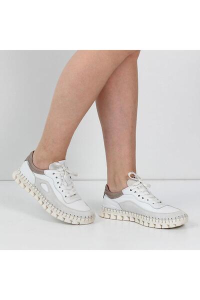 Celal Gültekin Kadın Beyaz Bağcıklı Dikiş Detaylı Deri Sneaker