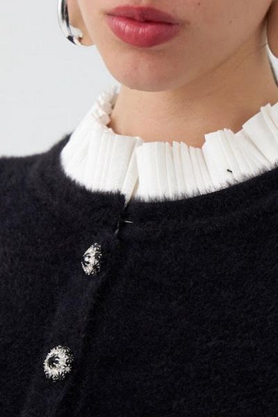 Nocturne Stand Collar Shiny Stone Buttoned Knitwear