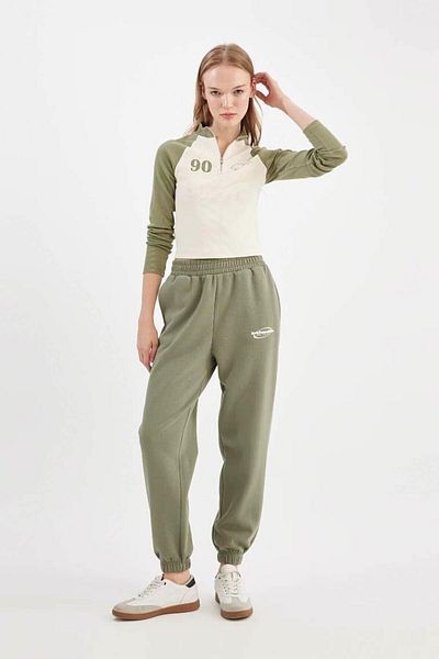 DeFacto بنطال رياضي Coool Jogger بخصر مطاطي وجيب أساسي مستقيم Z7072az24wn