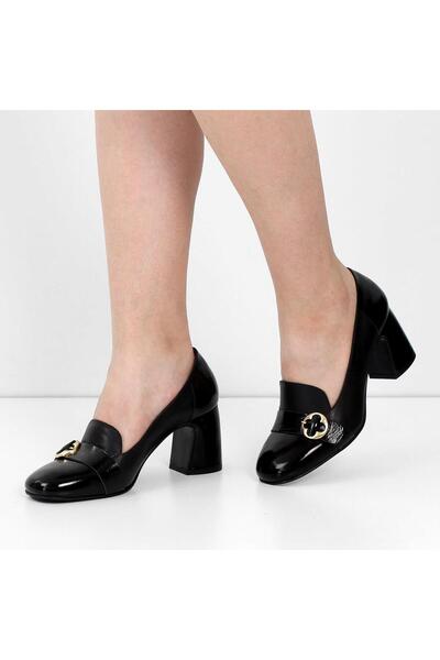 Celal Gültekin Kadın Siyah Tokalı Kalın Topuklu Rugan Deri Klasik Ayakkabı