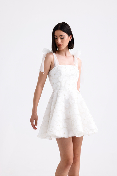 Tangül&Ali'S Moda Evi Λευκό μίνι φόρεμα με φλοράλ σχέδιο