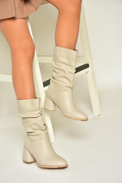 Fox Shoes Τ 848243009   Γυναικείες μπότες μπεζ με χοντρό τακούνι