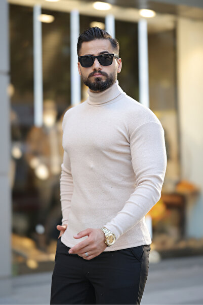 Butik Чоловічий бежевий светр з коміром