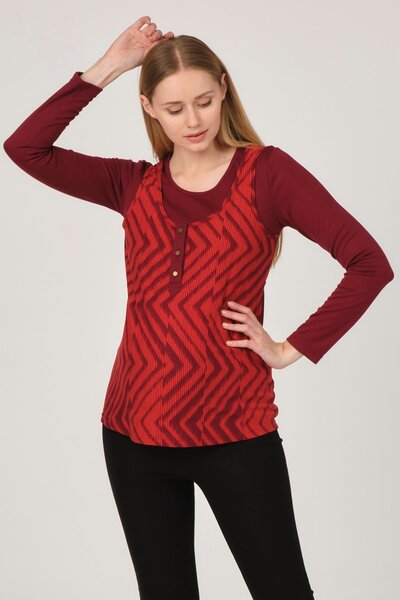 BUSA Блузка з аксесуарами у вигляді ґудзиків з малюнком вагітності ЧЕРВОНА