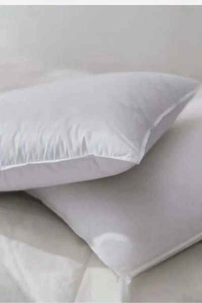 AYHOME Evidea Set of 2 White Colored Pillow with Pillow Lining and Case Detail