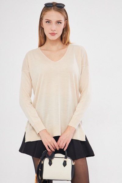 armonika Women's Beige V-Neck Front Short Rear Long Knitwear Sweater ARM-22Y012013