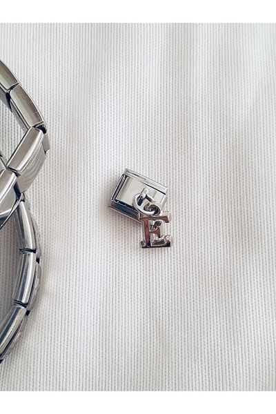 bijoux uniques سحر إيطالي من الفولاذ بحرف E