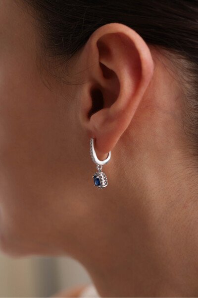 Nereze 925 Ayar Gümüş Rodyum Kaplama Sallantılı U Model Mavi Renk Kare Model Küpe