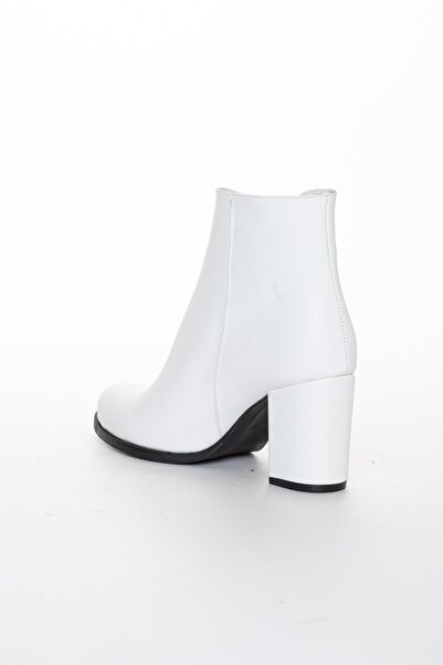 Dilimler Ayakkabı Γυναικείες μπότες με τακούνι σε λευκό μεγάλο μέγεθος με φερμουάρ