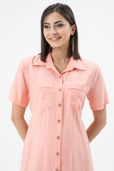 BUSA Φόρεμα με κοντό μανίκι, με ελαστική πλάτη, με κουμπιά μπροστά, μήκους mi...