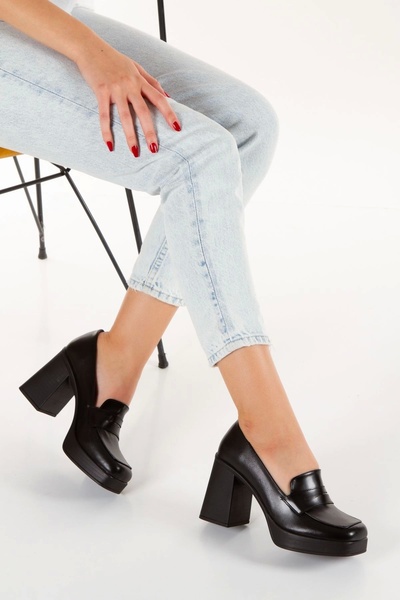 MFT AYAKKABI Platformă din piele neagră - Tocuri de damă