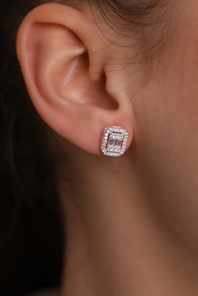 ADA LİFE GÜMÜŞ 925 Ayar Gümüş Üç Taş Baget Çivi Küpe(ÖZEL KUTULU)