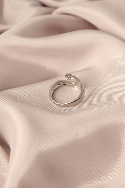 Skygo Silver Color Women's Ring with Hugging Hands - Adjustable Model Tj-Byk2135