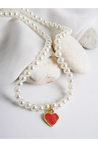 EUROMODA Gold Colored Pearl Necklace with Pearl and Pearl Heart Design