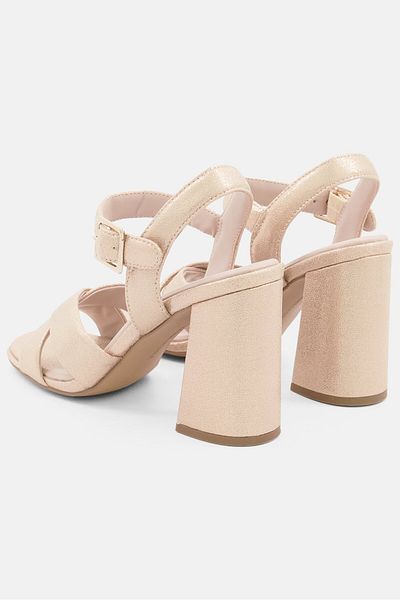 Kenneth Cole Women Medium Adjustable Buckle Sandal, Beige