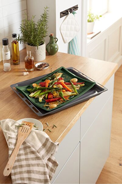 Tchibo Reusable Silicone Baking Mat With Edge, Dark Green