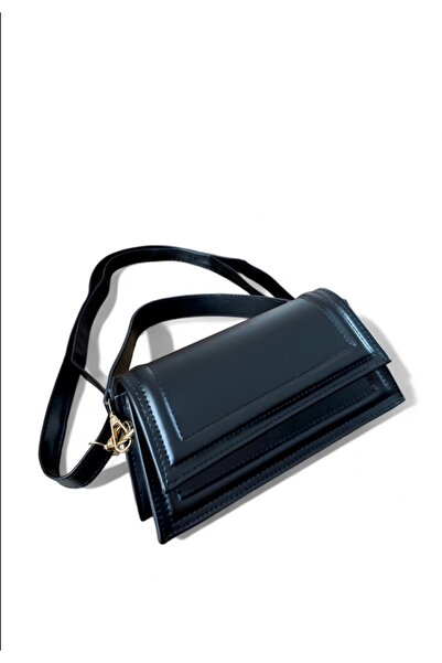 ÇANTA Mıknatıs Kapaklı Küçük Kadın Rugan