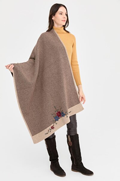 Desen Triko Beige Women's Wool Shawl - Three Floral Embroidery