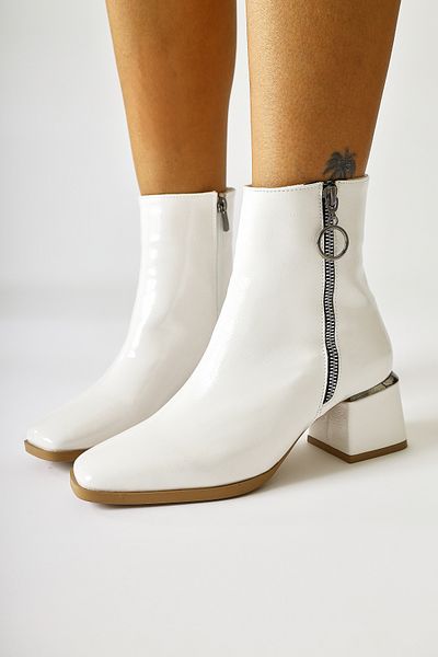 Limoya Deyana White Wrinkled Patent Leather Women's Boots with Zipper Accessories, Women's Bootie
