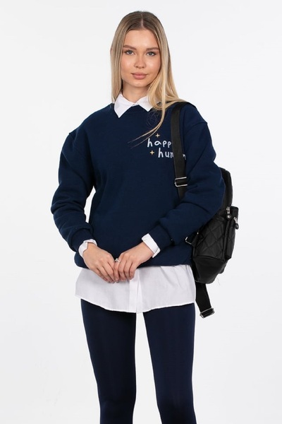 OIL PARK سويت شيرت نسائي ذو رقبة دائرية باللون الأزرق الداكن و3 خيوط مطبوع عل...