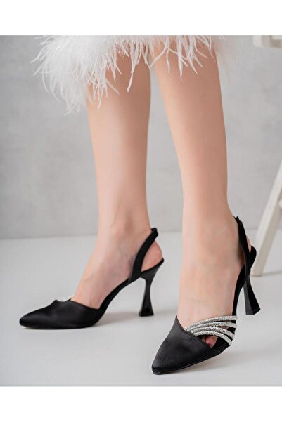 Genetti Kadın Taş İşlemeli Sivri Burunlu Kadın Topuklu Ayakkabı T-0007