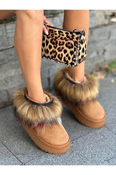 Giydim Gidiyor Καφέ μπότες Raya με φτερά