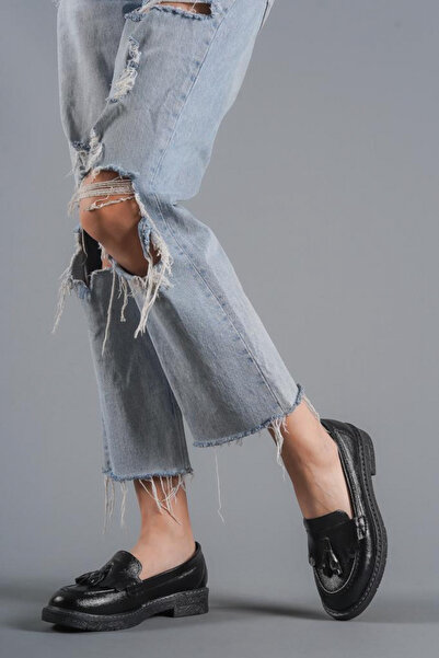 KAFKASLAR AYAKKABI KAYMAZ TABAN CORCİK KLASİK MODEL PÜSKÜLLÜ OXFORT AYAKKABI