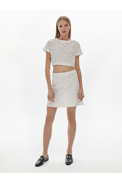 Ltb Fustă albă cu broderie florală