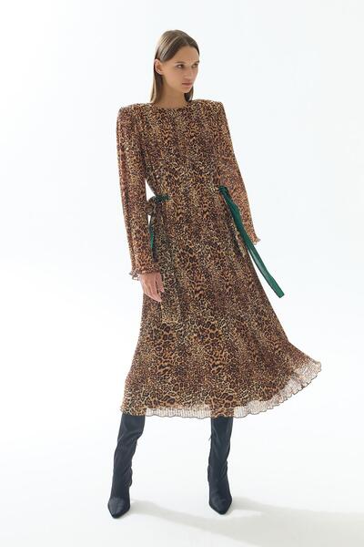 Jus De Pommes LEOPAR DESENLİ PİLİSELİ MİDİ ELBİSE