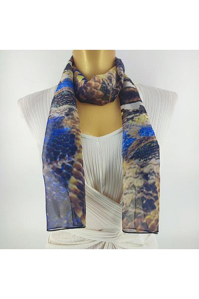 Tedz Collection وشاح طويل أزرق منقوش بجلد الثعبان من PAREDORA